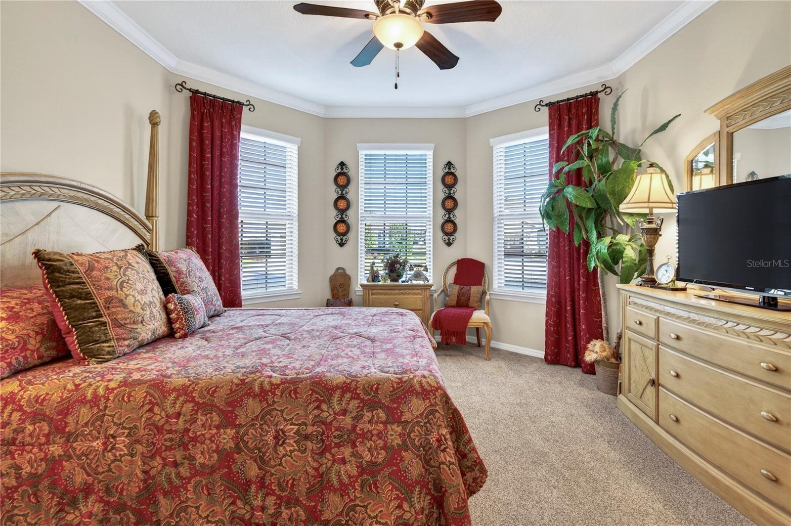 Image 31 of 52 For 9527 70th Loop