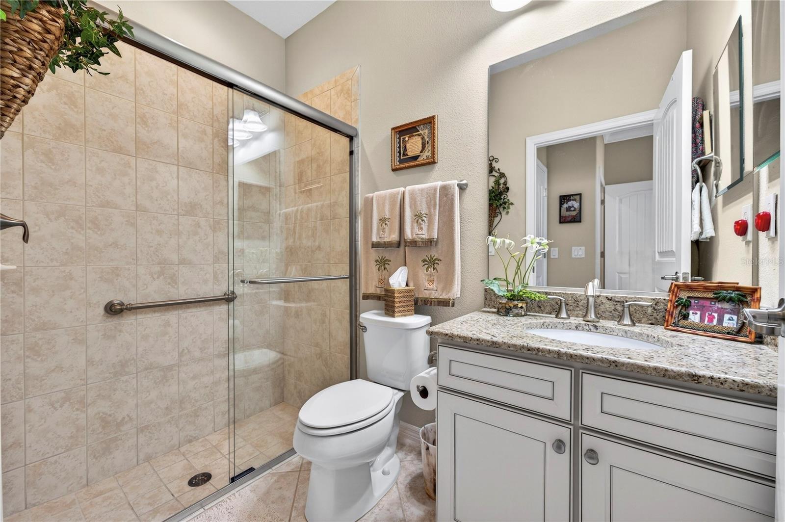 Image 33 of 52 For 9527 70th Loop