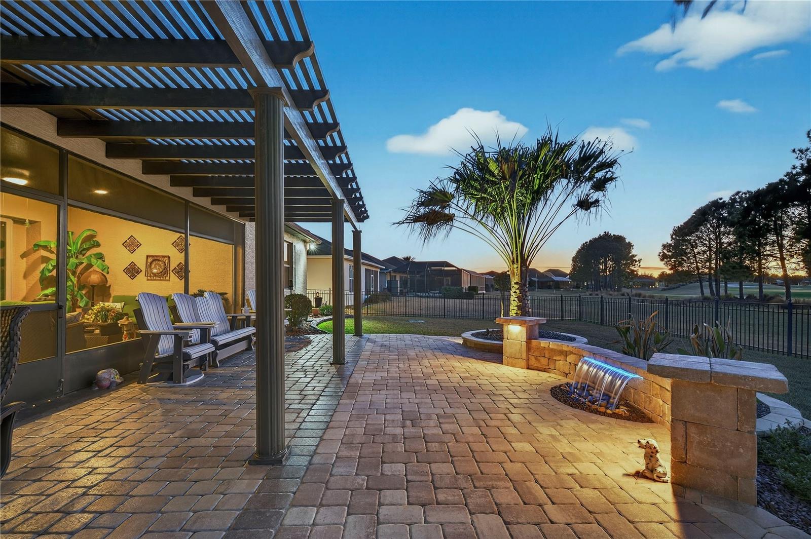 Image 48 of 52 For 9527 70th Loop