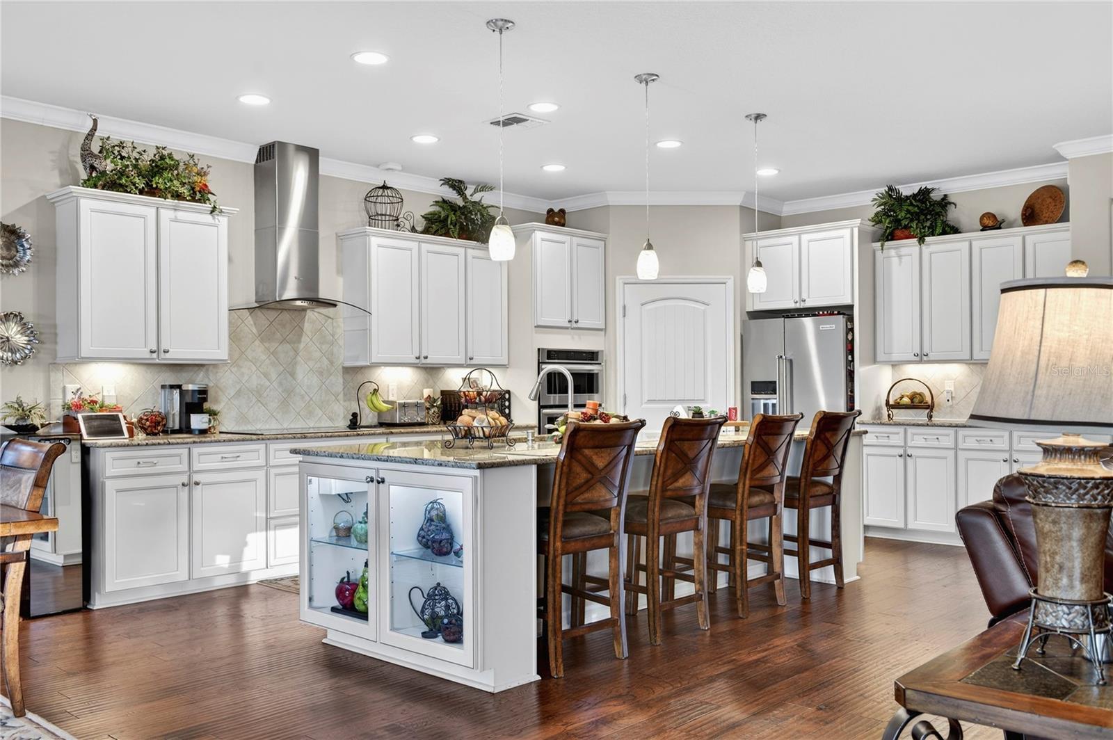 Image 7 of 52 For 9527 70th Loop