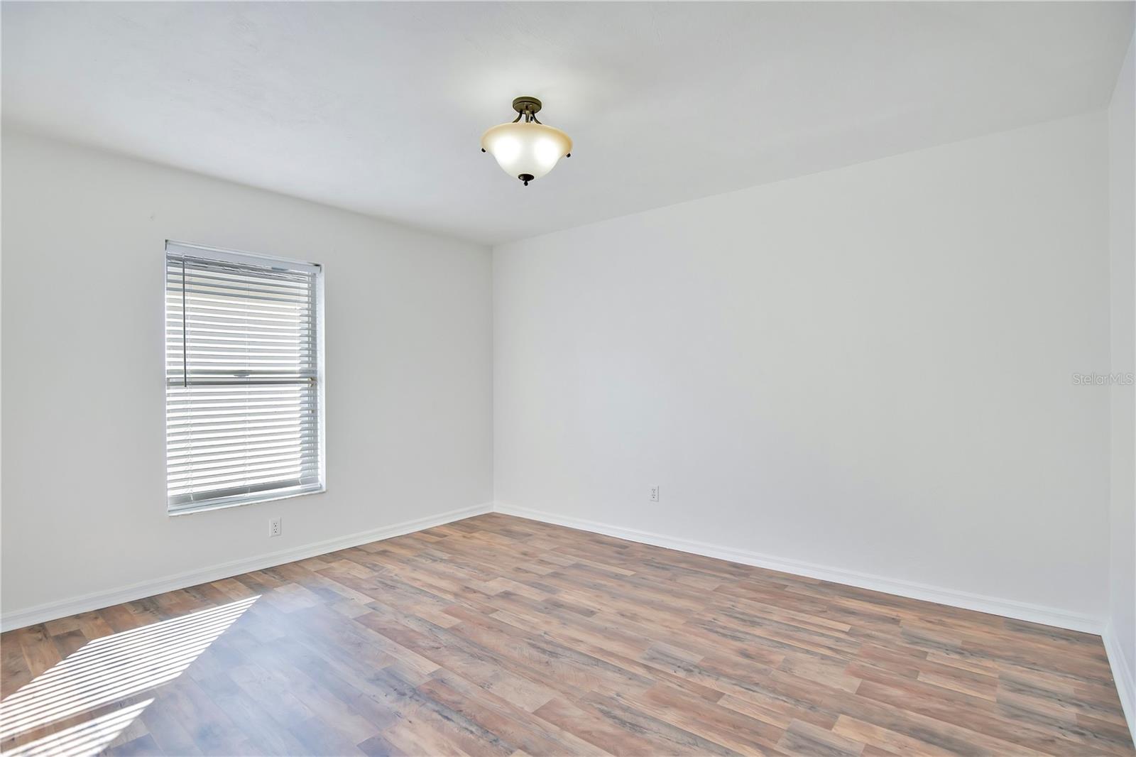 Image 16 of 25 For 1467 Bay Grove Drive