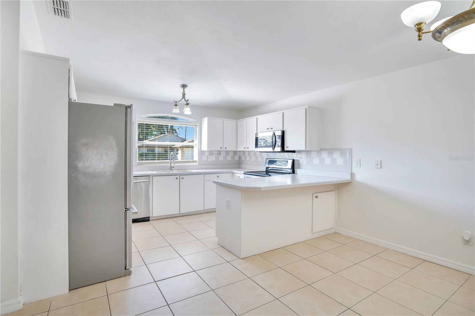 Image 8 of 25 For 1467 Bay Grove Drive