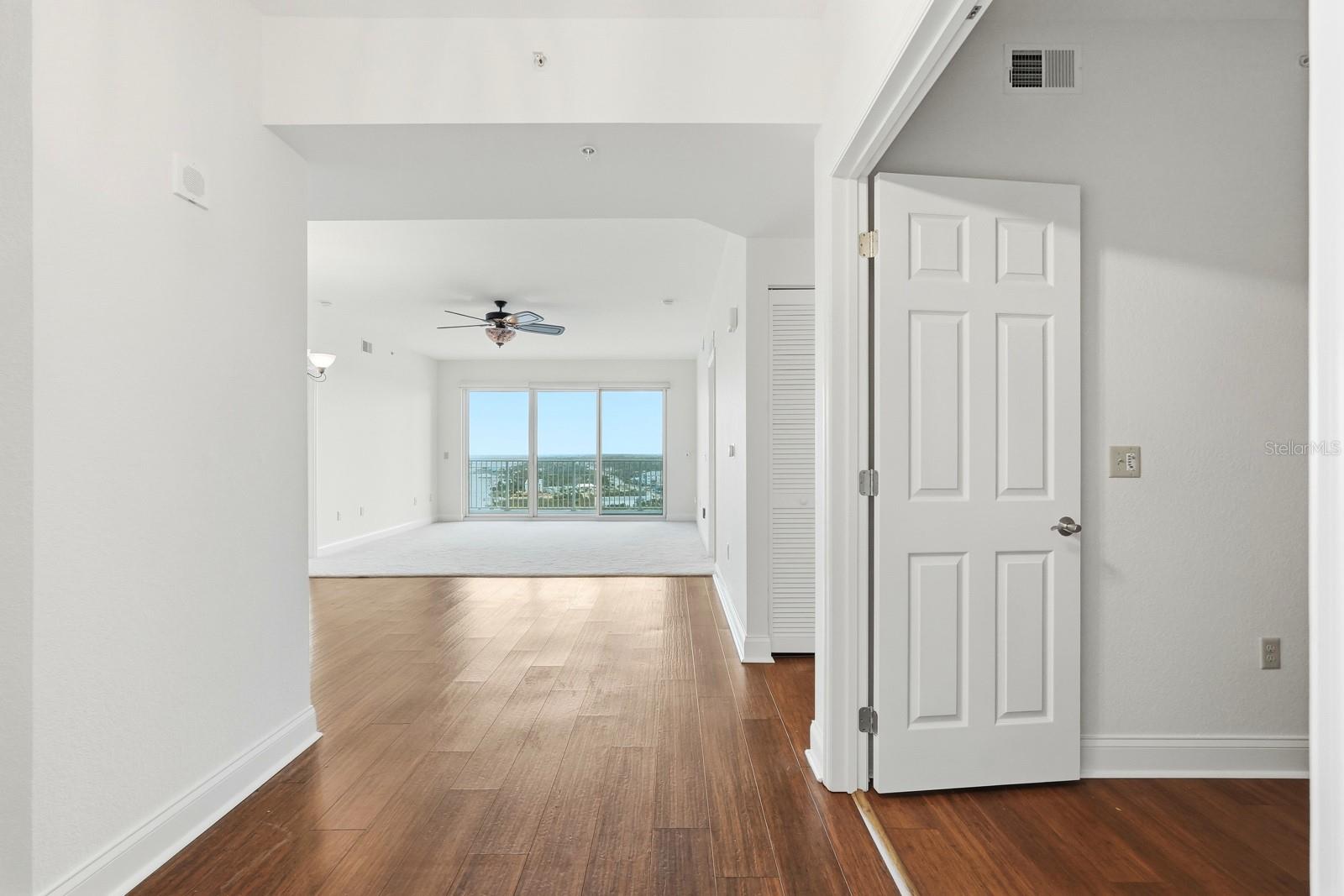 Image 13 of 57 For 2801 Ridgewood Avenue 1504