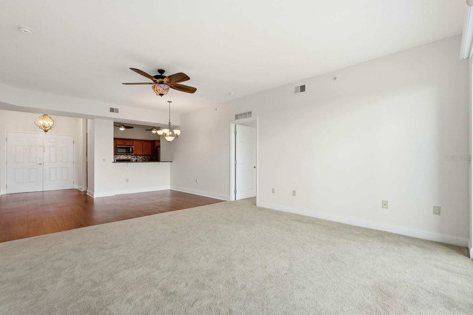 Image 16 of 57 For 2801 Ridgewood Avenue 1504