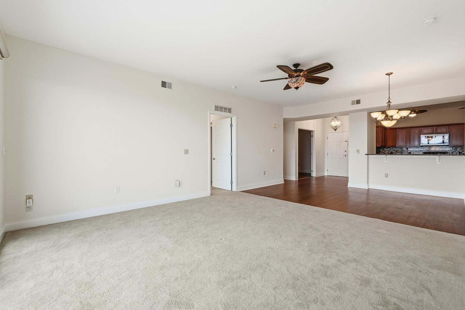 Image 17 of 57 For 2801 Ridgewood Avenue 1504