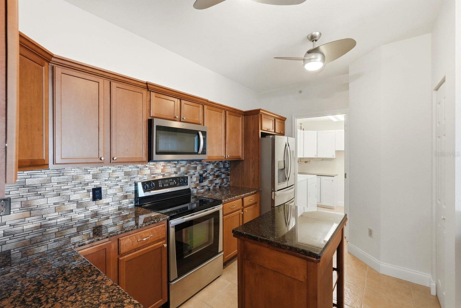 Image 21 of 57 For 2801 Ridgewood Avenue 1504