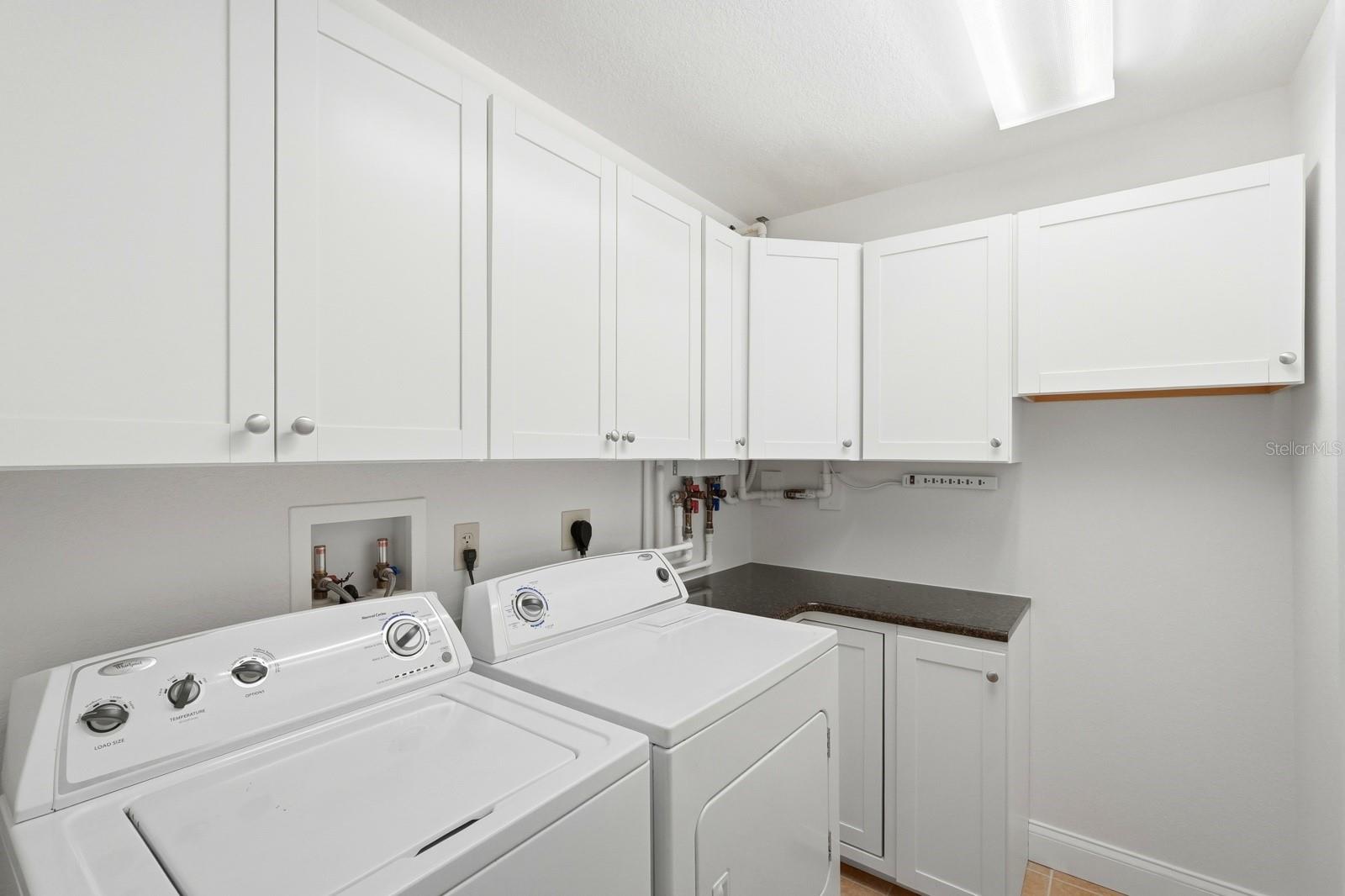 Image 25 of 57 For 2801 Ridgewood Avenue 1504