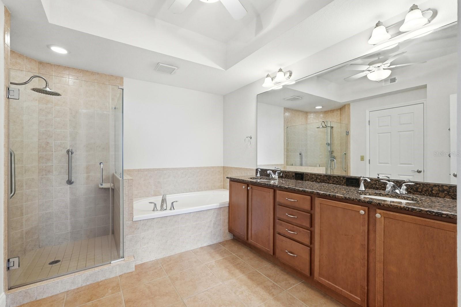 Image 27 of 57 For 2801 Ridgewood Avenue 1504