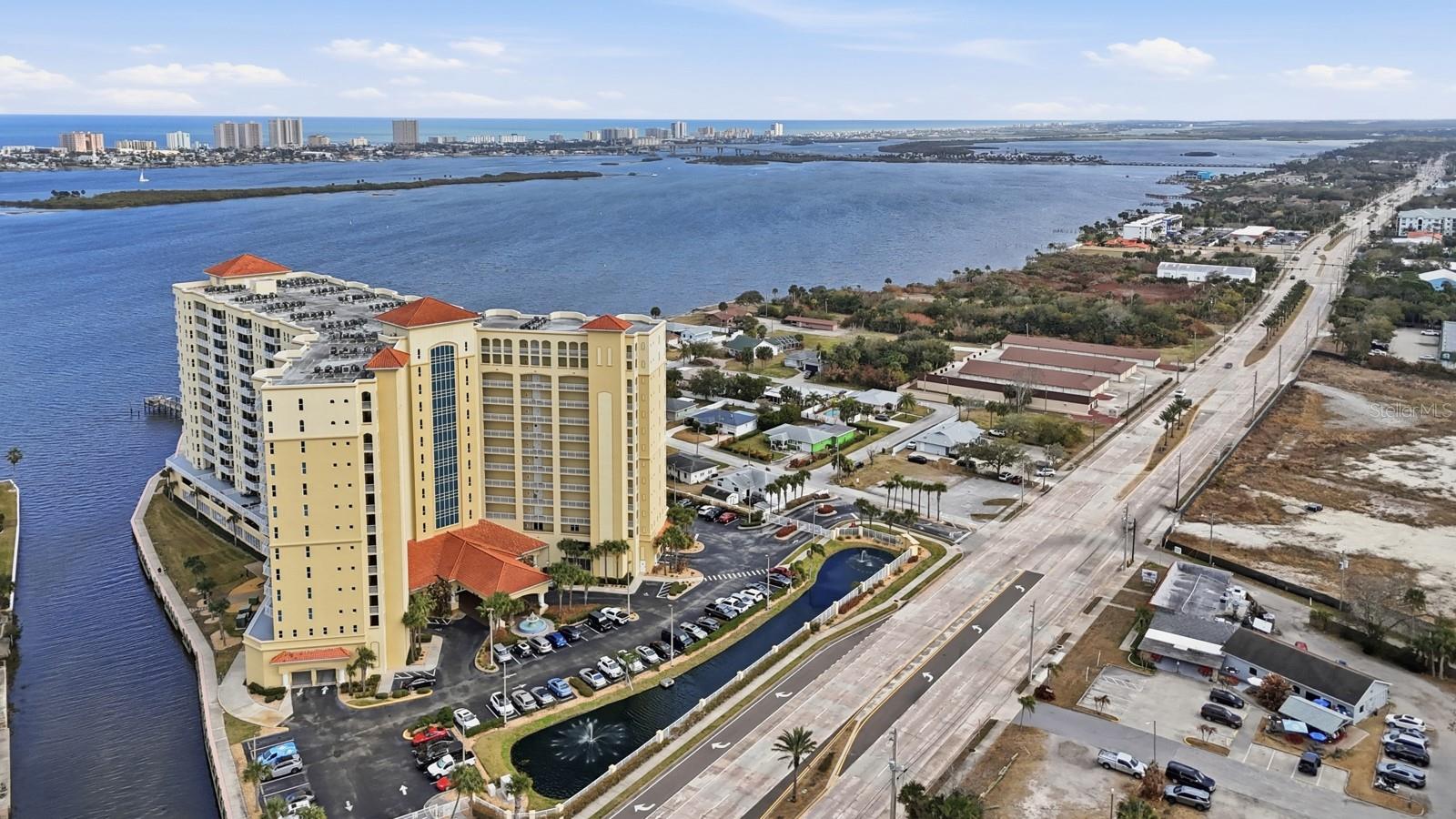 Image 4 of 57 For 2801 Ridgewood Avenue 1504