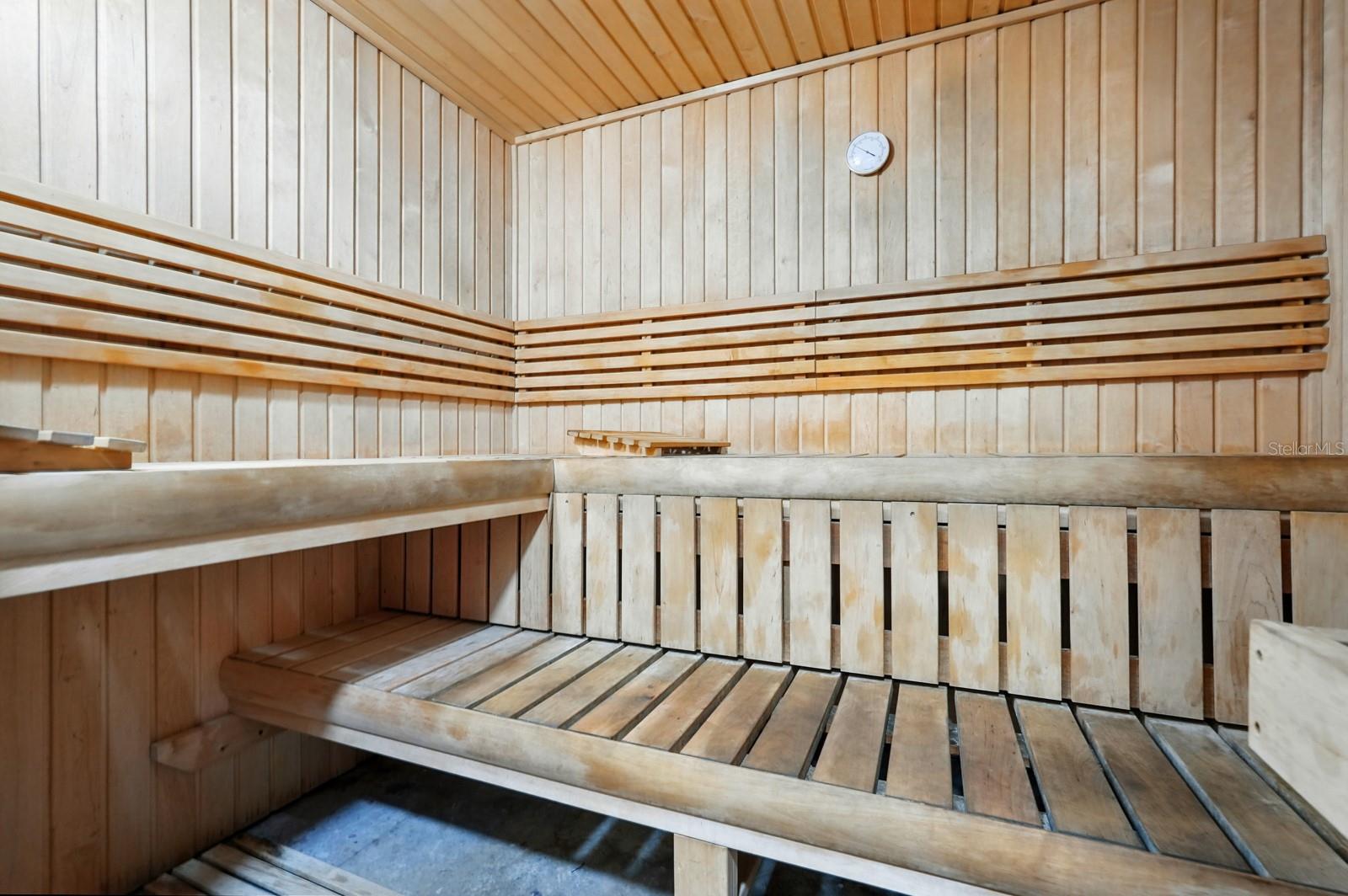 Image 52 of 57 For 2801 Ridgewood Avenue 1504