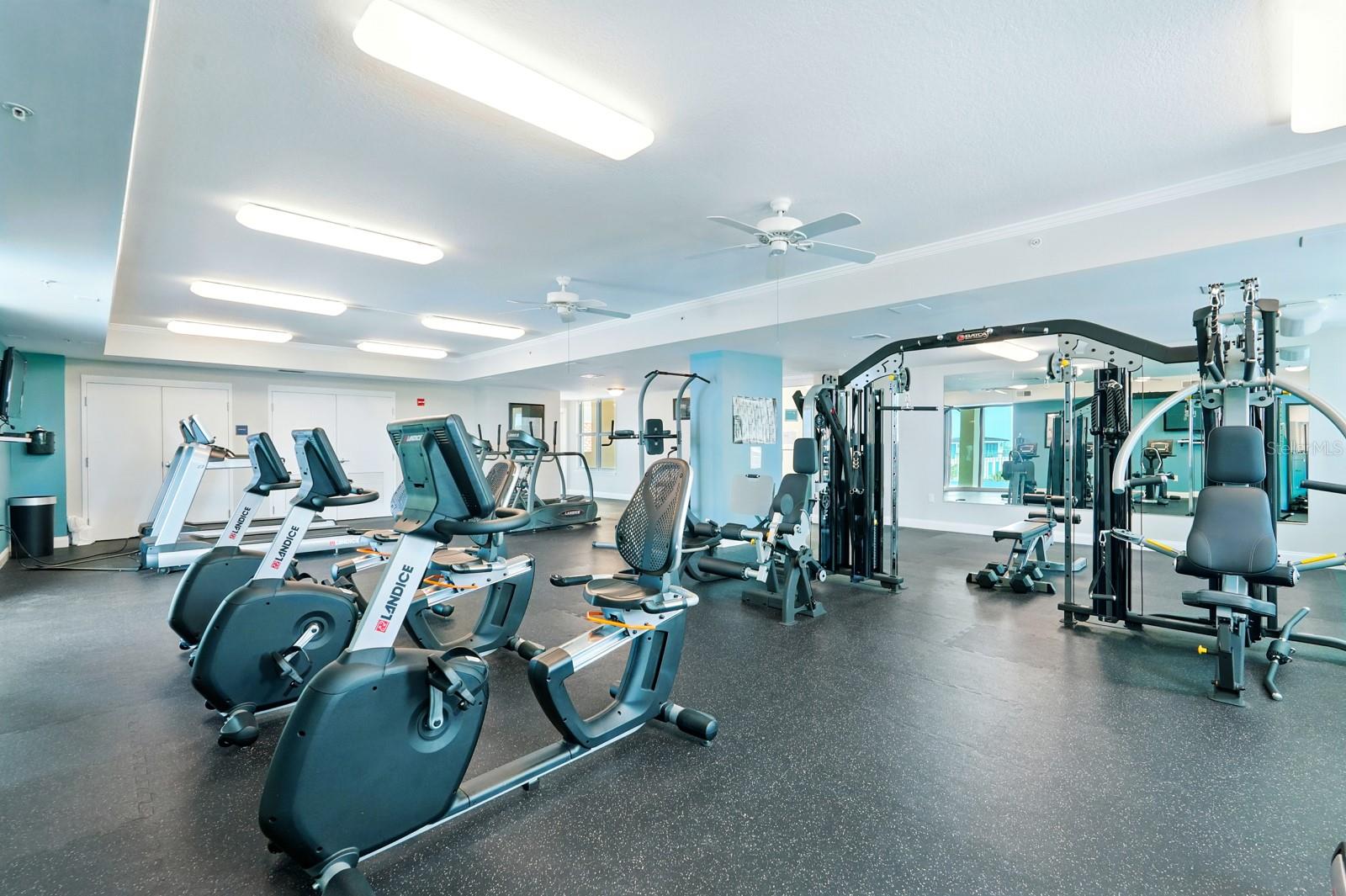 Image 54 of 57 For 2801 Ridgewood Avenue 1504