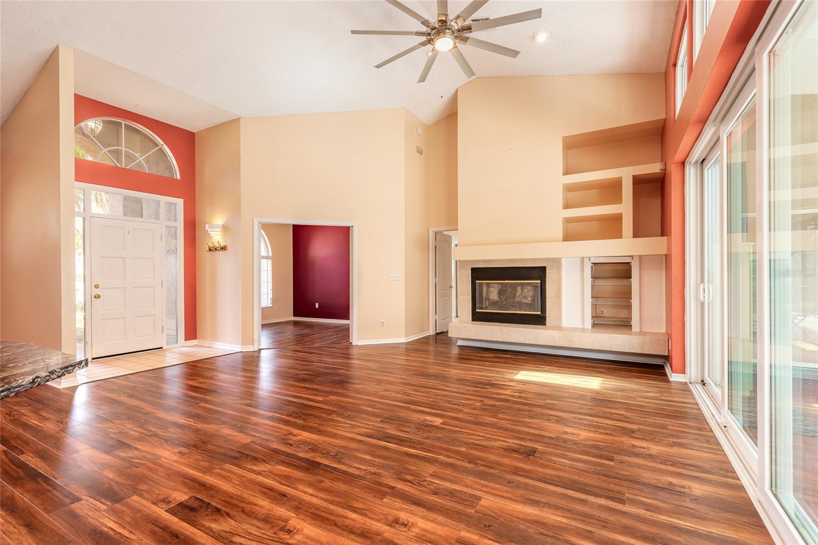 Image 15 of 44 For 452 Holly Drive