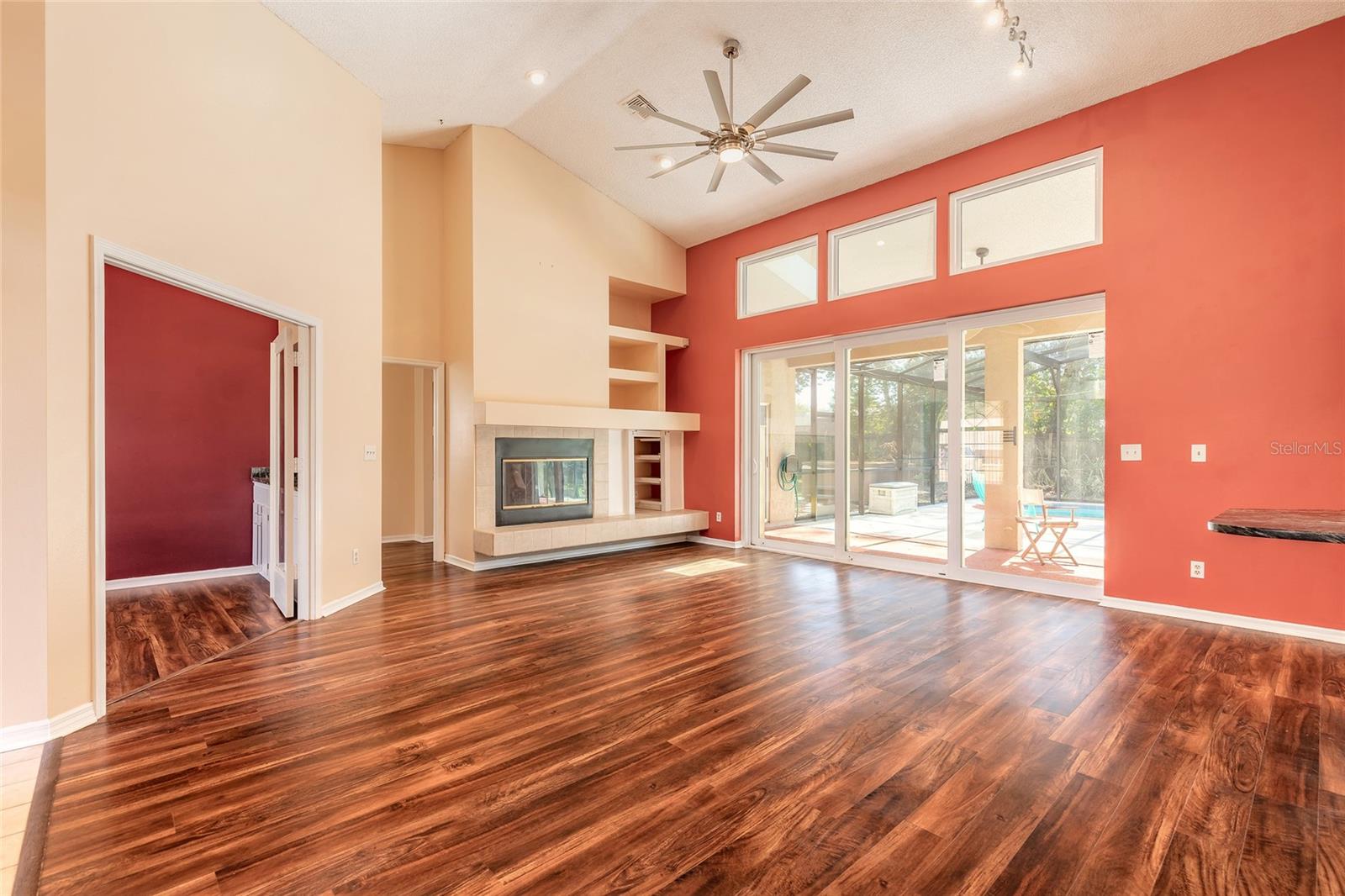 Image 24 of 44 For 452 Holly Drive