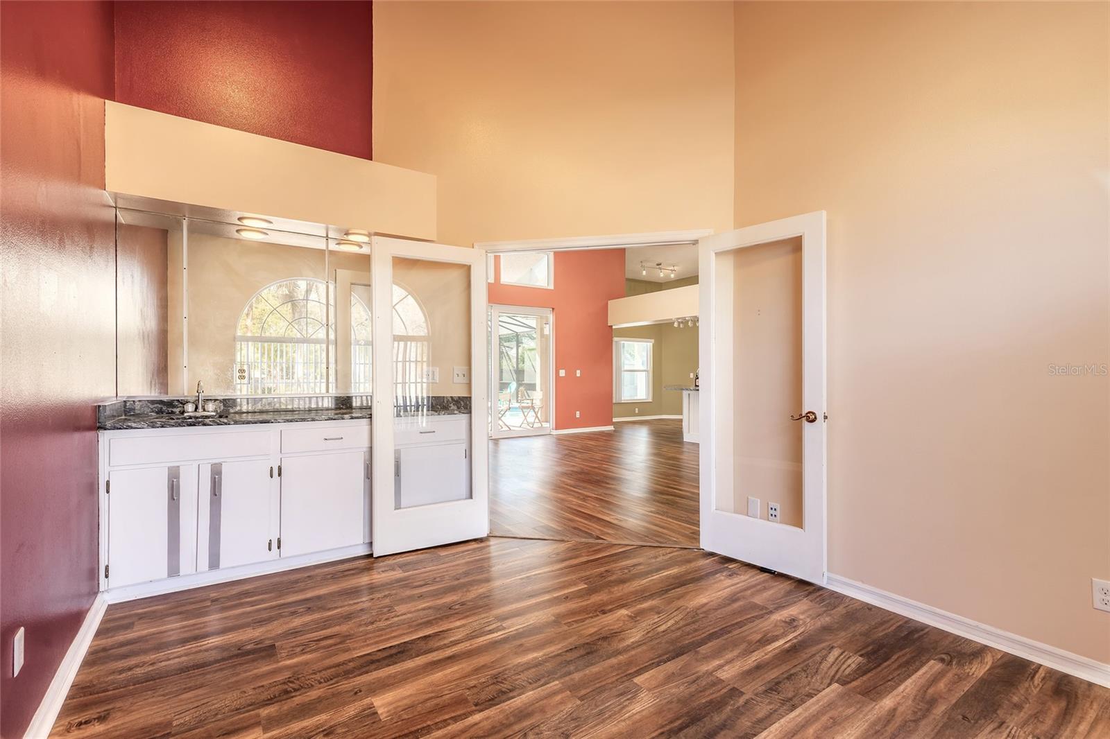 Image 26 of 44 For 452 Holly Drive