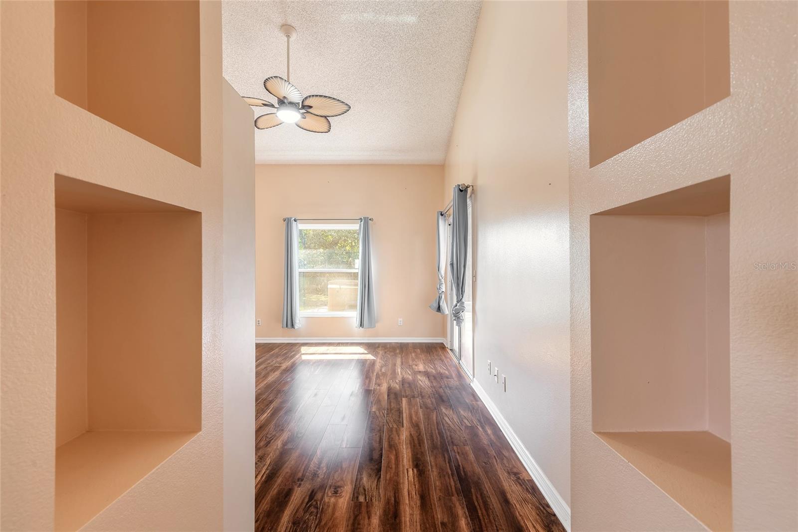 Image 27 of 44 For 452 Holly Drive