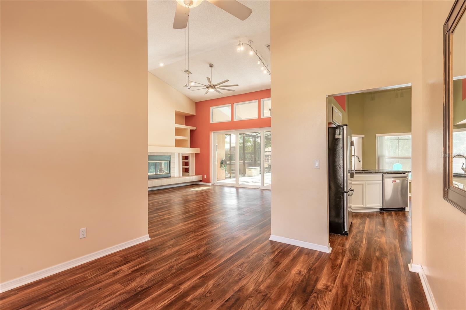 Image 7 of 44 For 452 Holly Drive