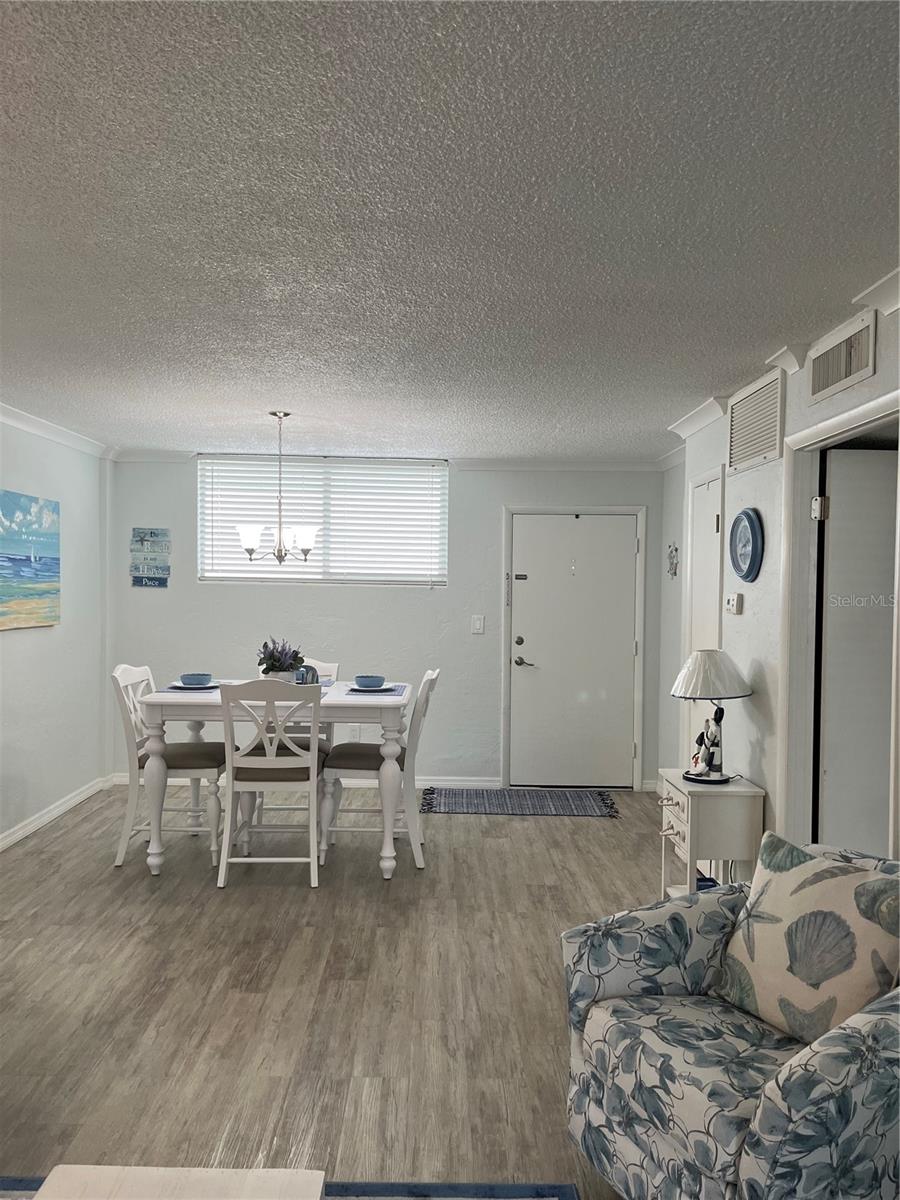 Image 4 of 10 For 2727 Atlantic Avenue 414