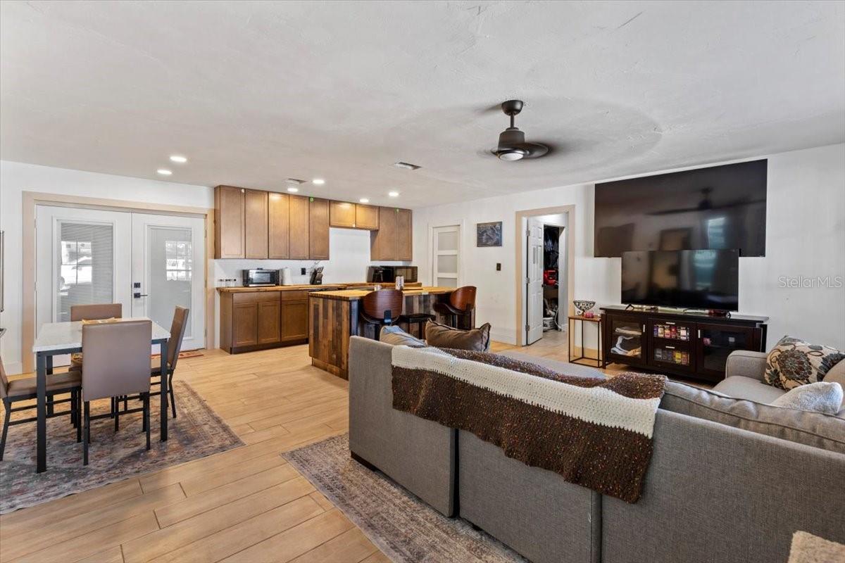 Image 2 of 37 For 980 Thelma Avenue