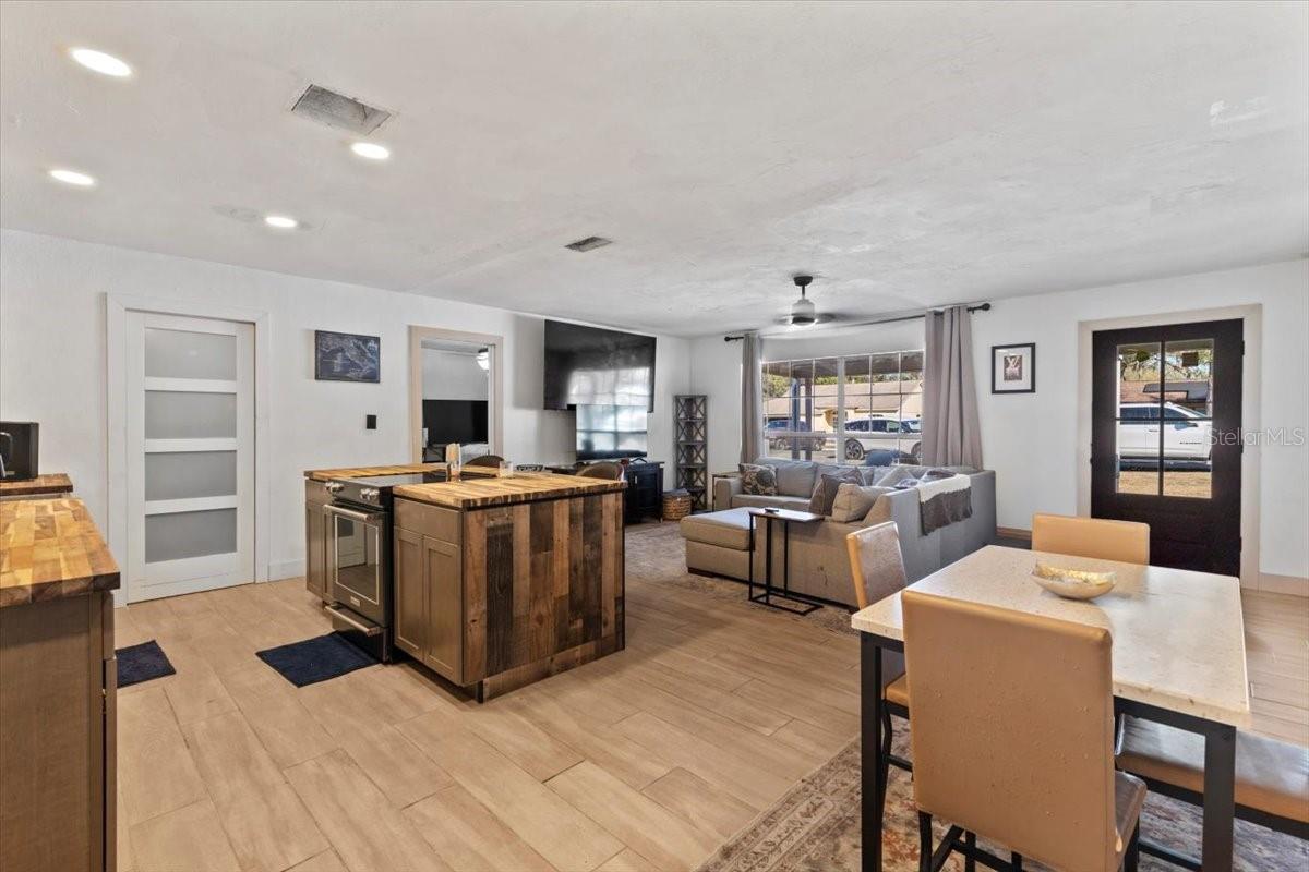 Image 6 of 37 For 980 Thelma Avenue