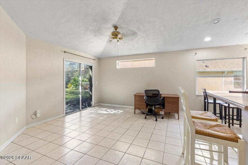 Image 11 of 35 For 29 Sherrington Drive