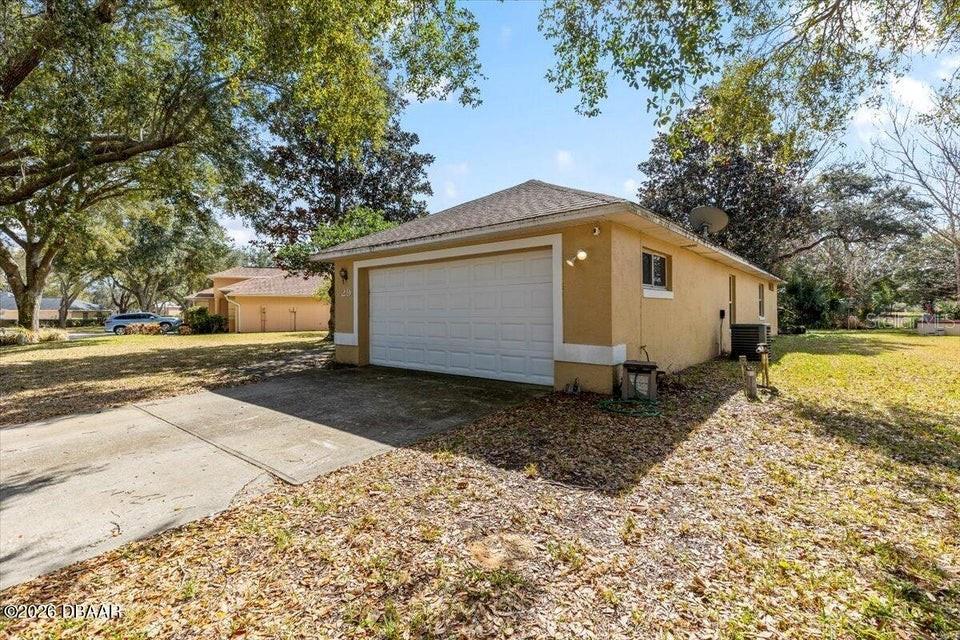 Image 19 of 35 For 29 Sherrington Drive