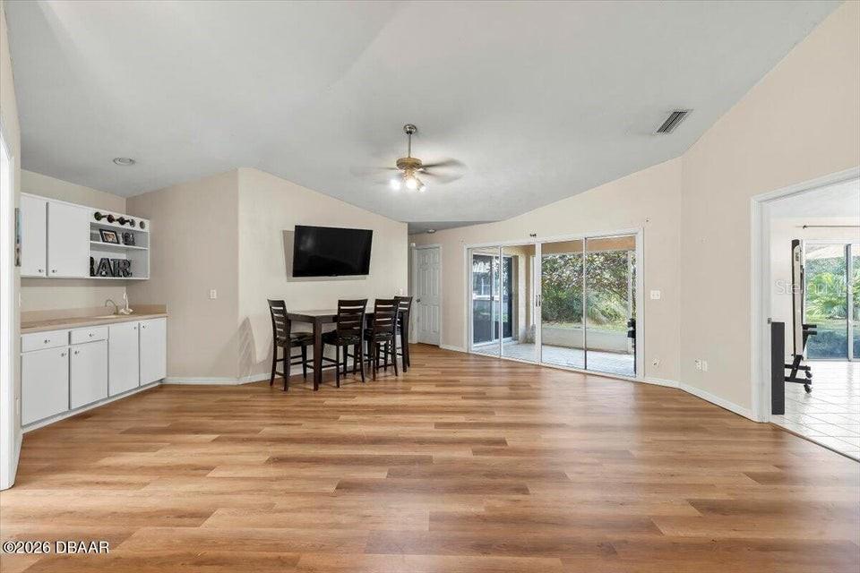 Image 7 of 35 For 29 Sherrington Drive