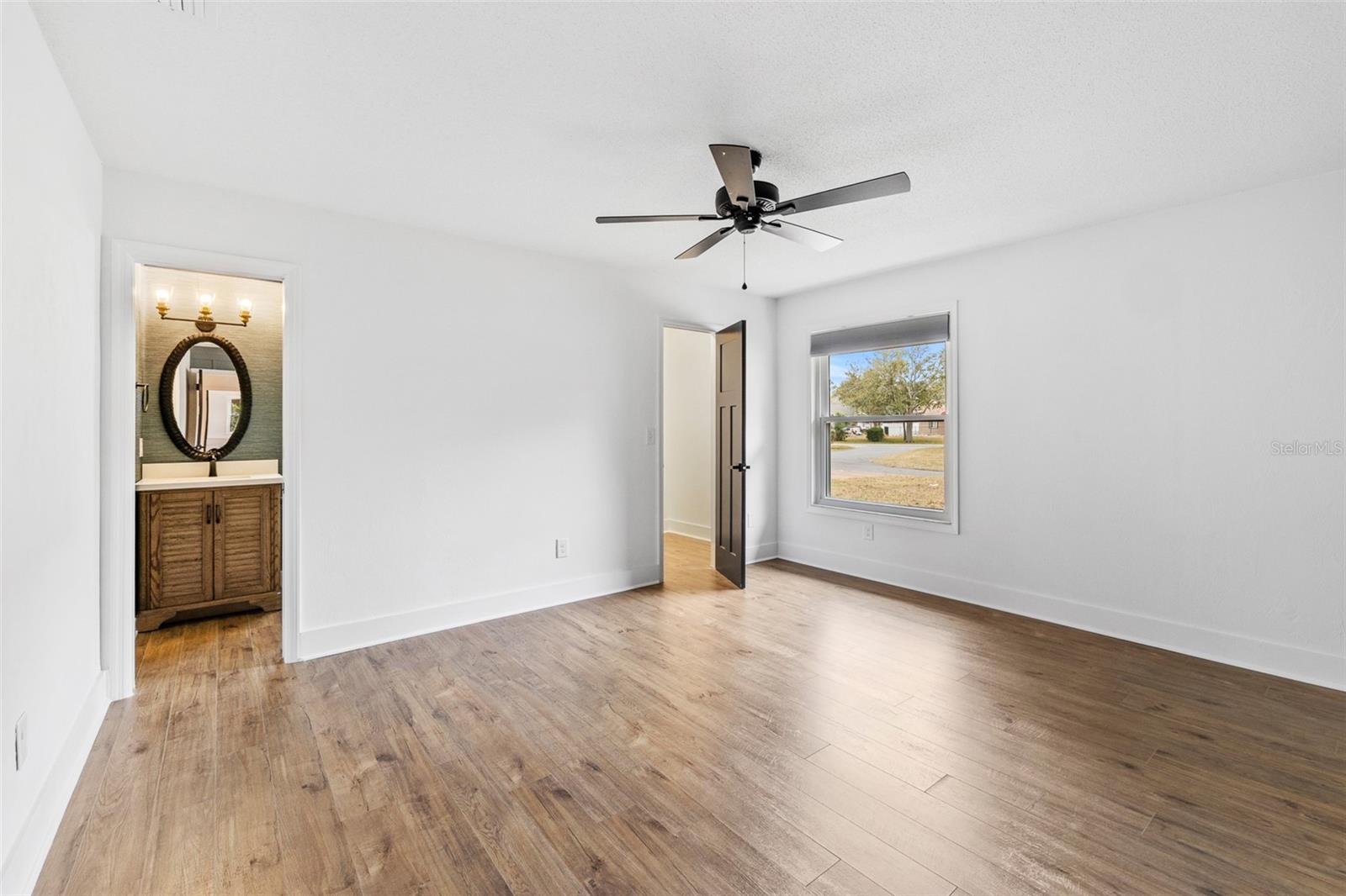 Image 12 of 52 For 136 Sea Duck Circle E