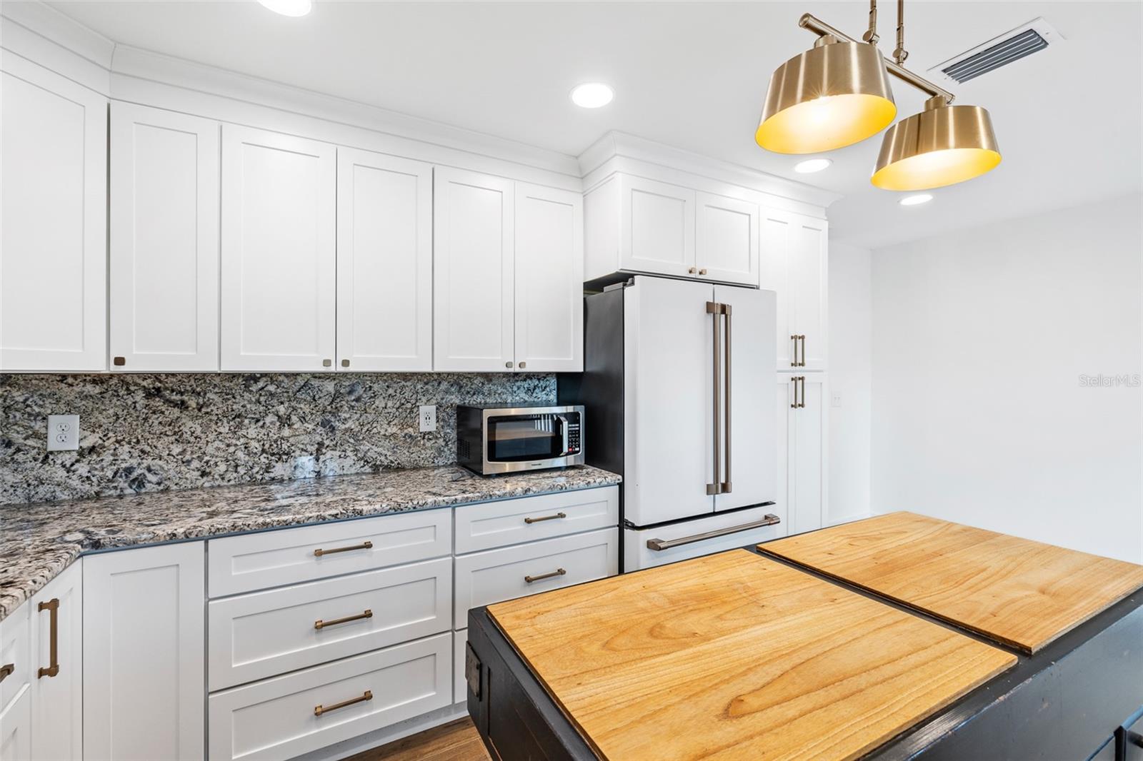 Image 25 of 52 For 136 Sea Duck Circle E