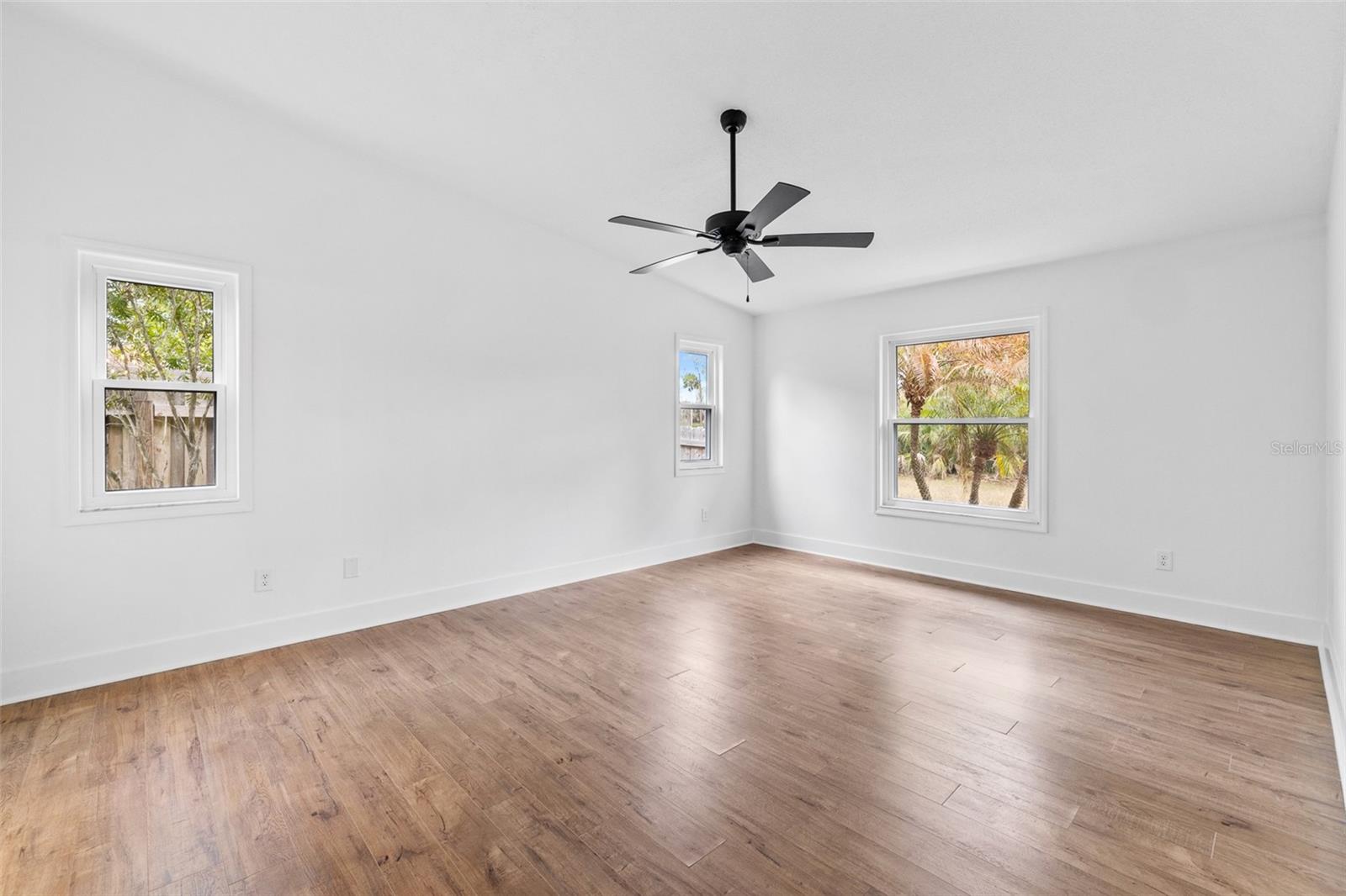 Image 26 of 52 For 136 Sea Duck Circle E