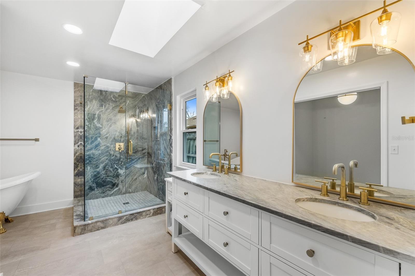 Image 29 of 52 For 136 Sea Duck Circle E