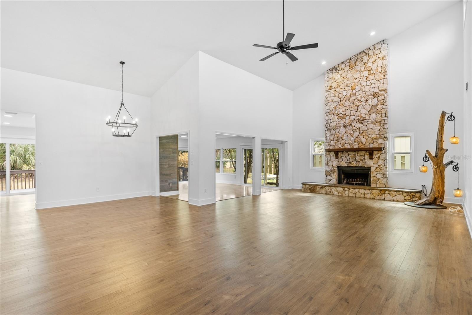 Image 3 of 52 For 136 Sea Duck Circle E