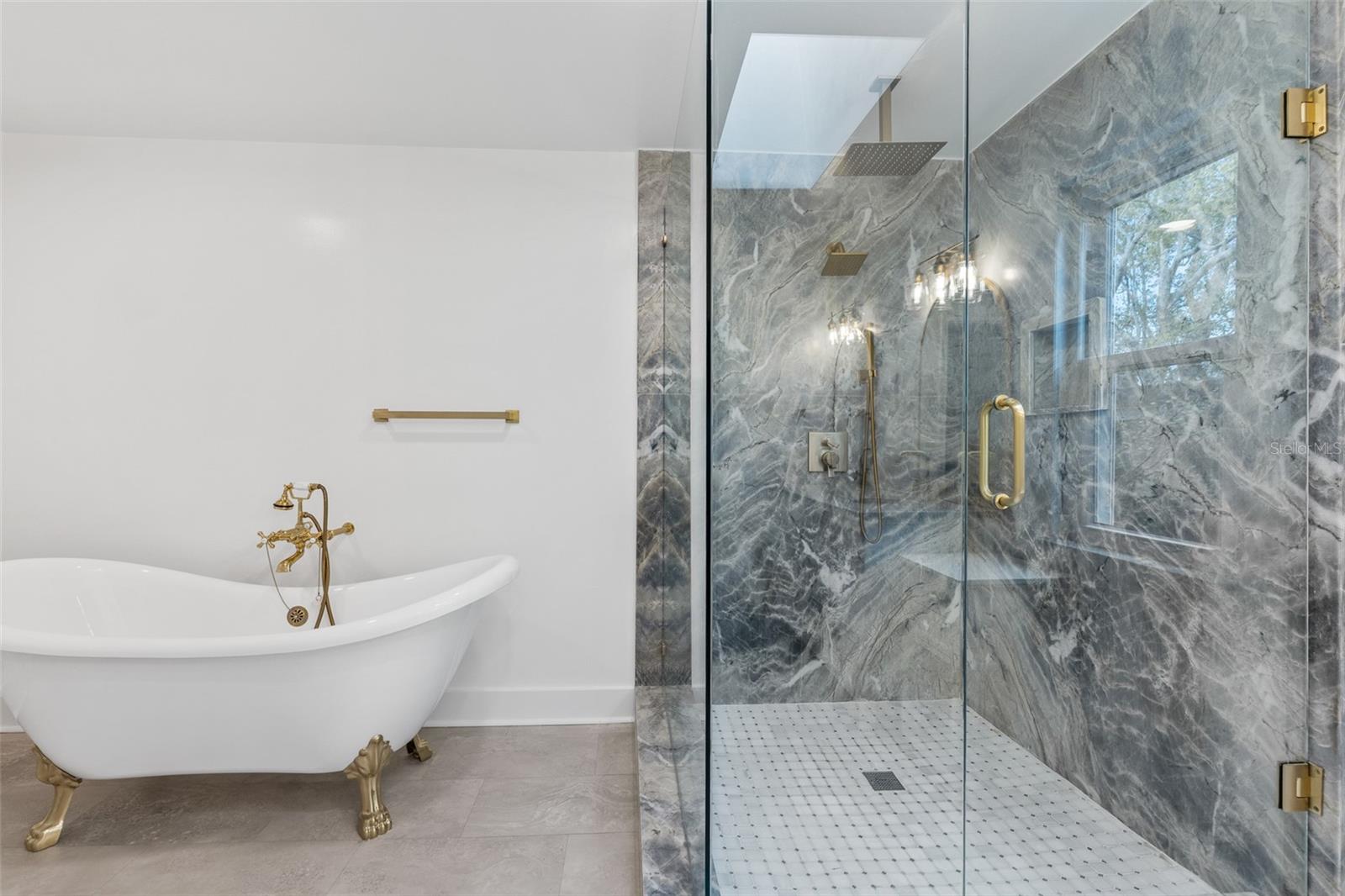 Image 32 of 52 For 136 Sea Duck Circle E