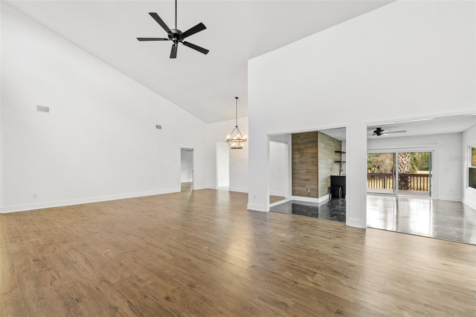 Image 7 of 52 For 136 Sea Duck Circle E