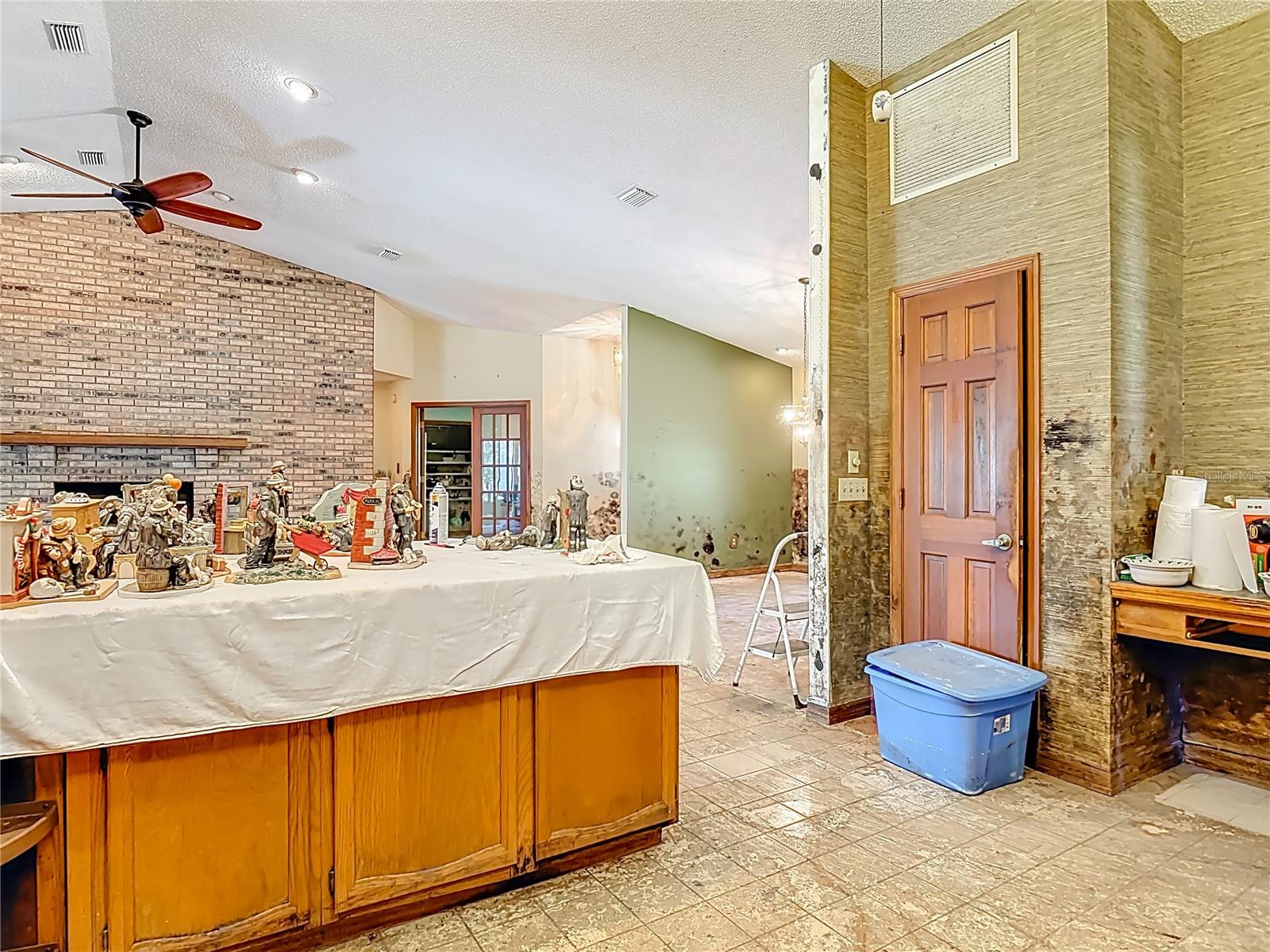 Image 19 of 53 For 1395 Kettledrum Trail