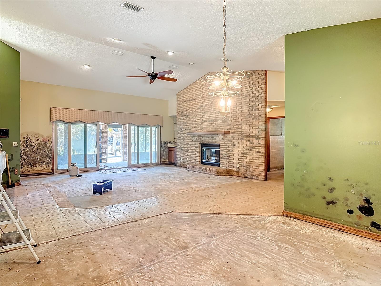 Image 22 of 53 For 1395 Kettledrum Trail