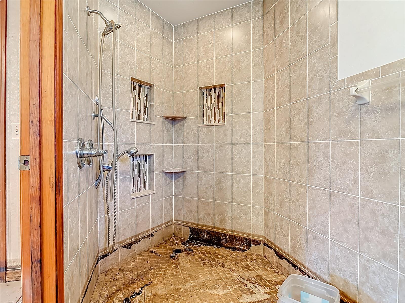 Image 28 of 53 For 1395 Kettledrum Trail