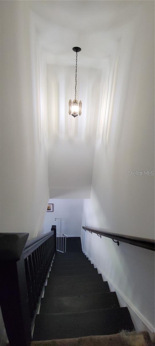 Image 21 of 35 For 416 Howry  