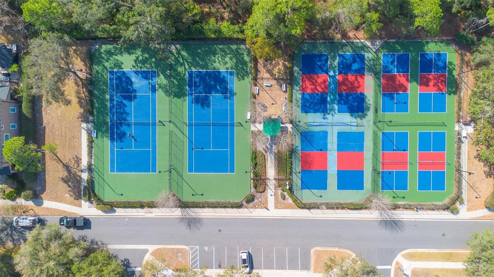 Image 29 of 33 For 400 Brookfield Terrace