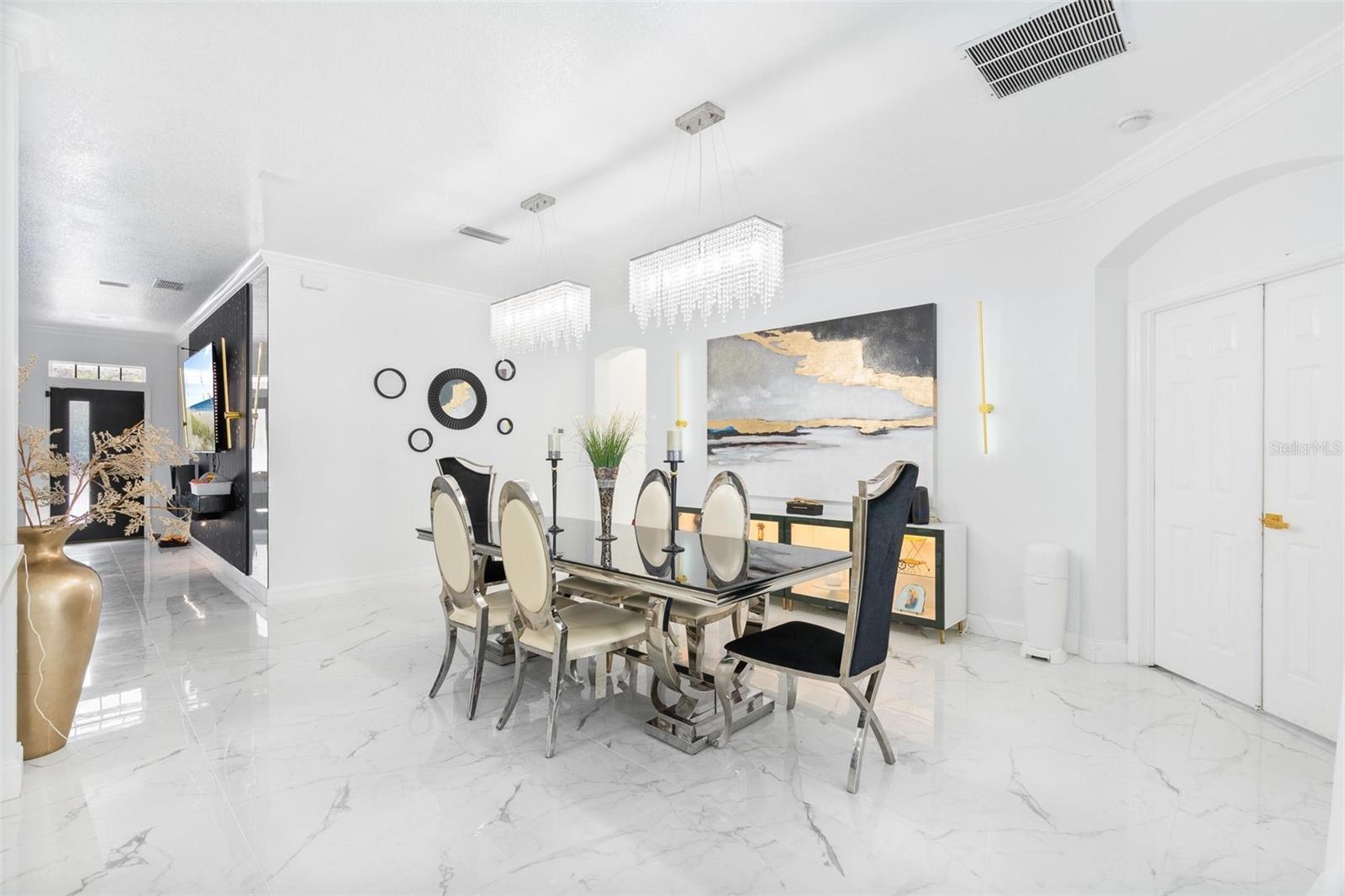 Image 6 of 33 For 400 Brookfield Terrace