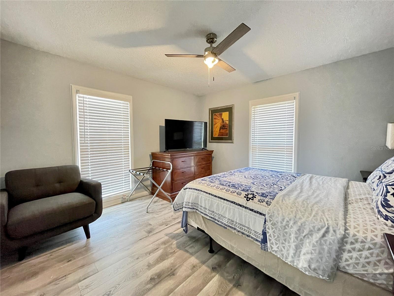 Image 24 of 31 For 945 Mcdonald Road