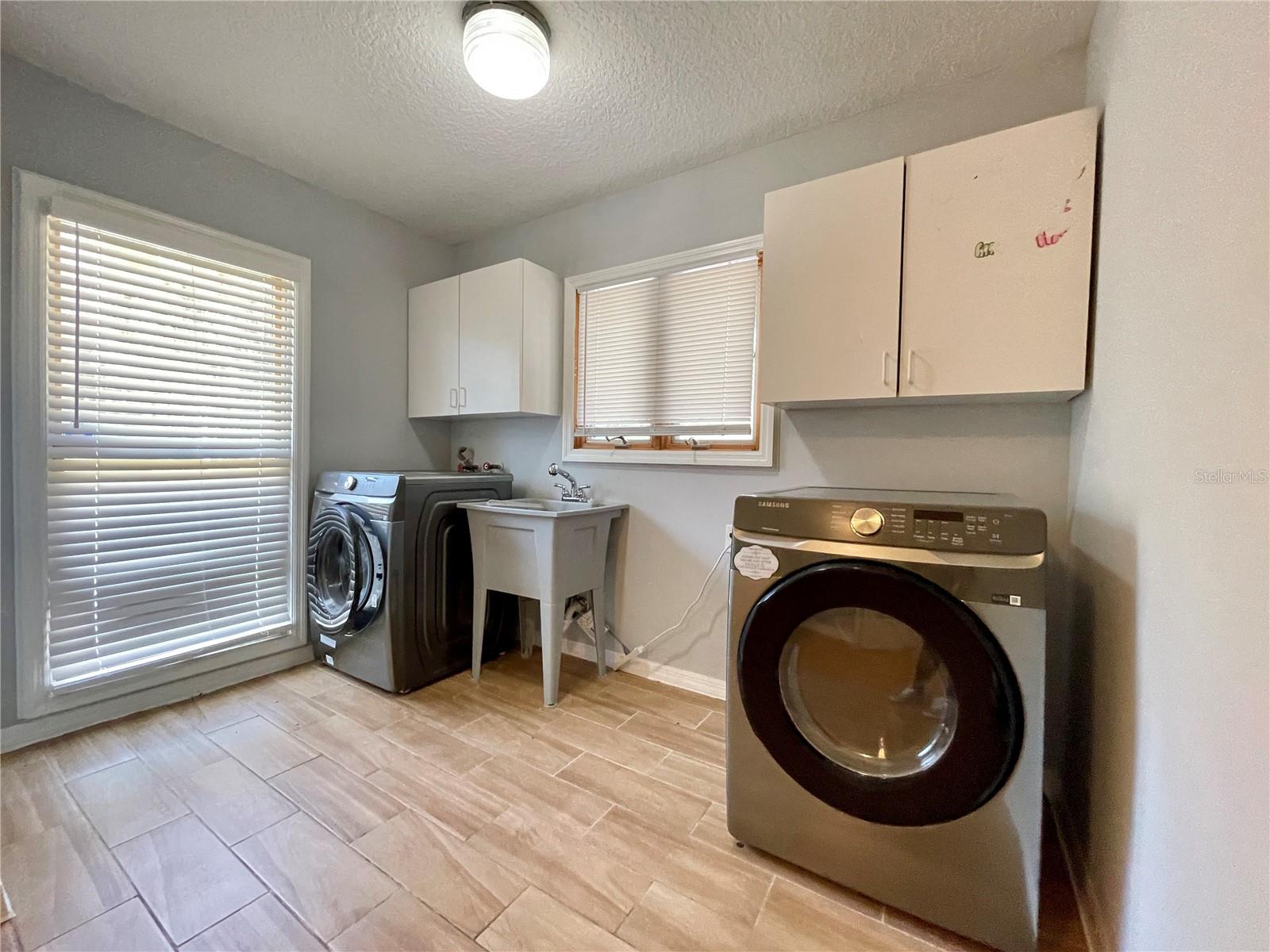 Image 28 of 31 For 945 Mcdonald Road