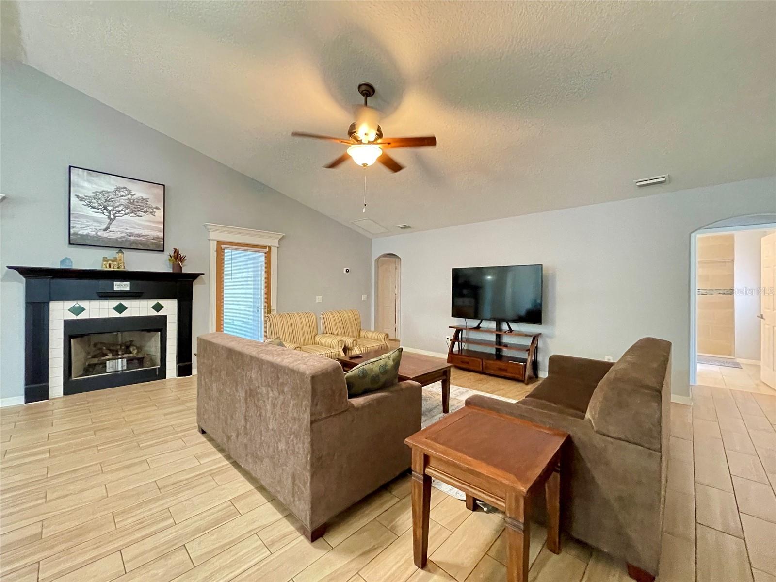 Image 7 of 31 For 945 Mcdonald Road