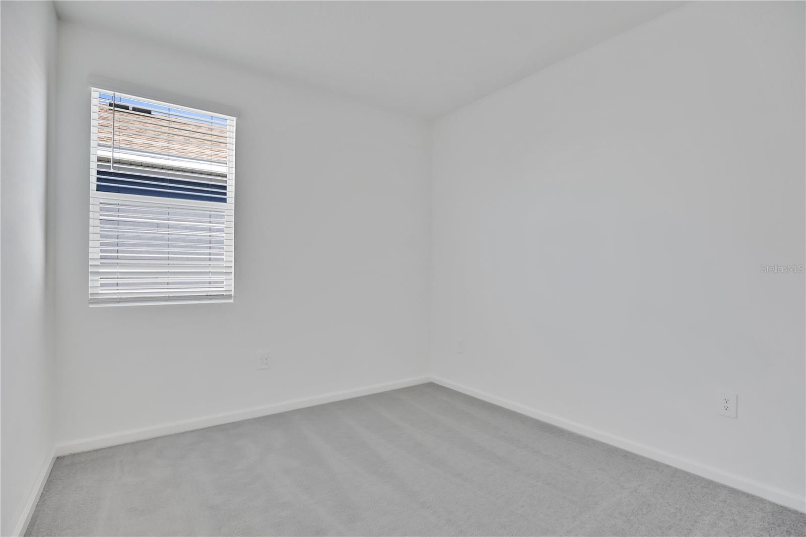 Image 17 of 32 For 714 Squire Avenue