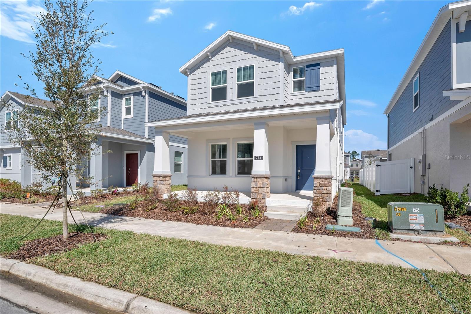 Image 3 of 32 For 714 Squire Avenue