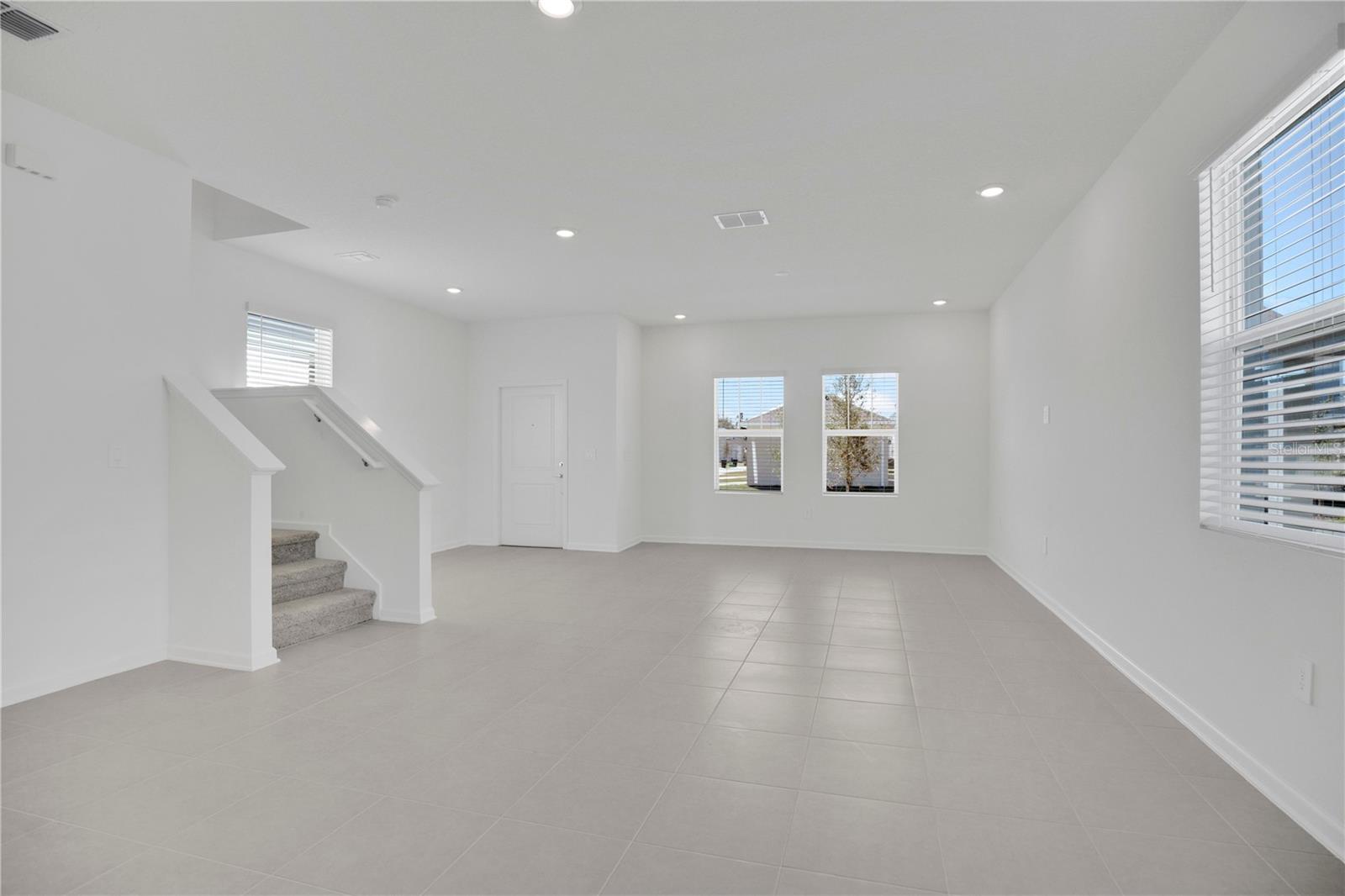 Image 6 of 32 For 714 Squire Avenue