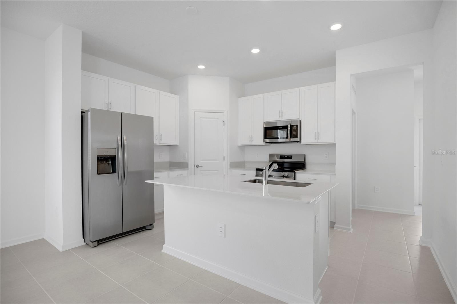 Image 8 of 32 For 714 Squire Avenue