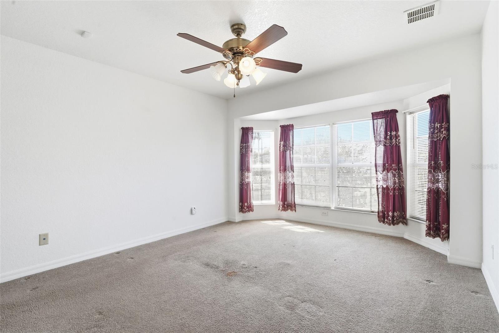 Image 11 of 36 For 709 Pamela Avenue