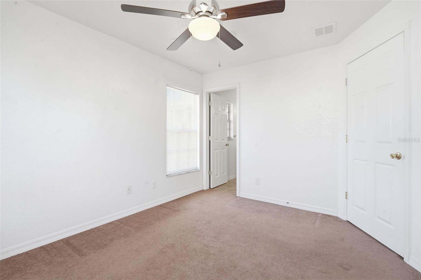 Image 16 of 36 For 709 Pamela Avenue