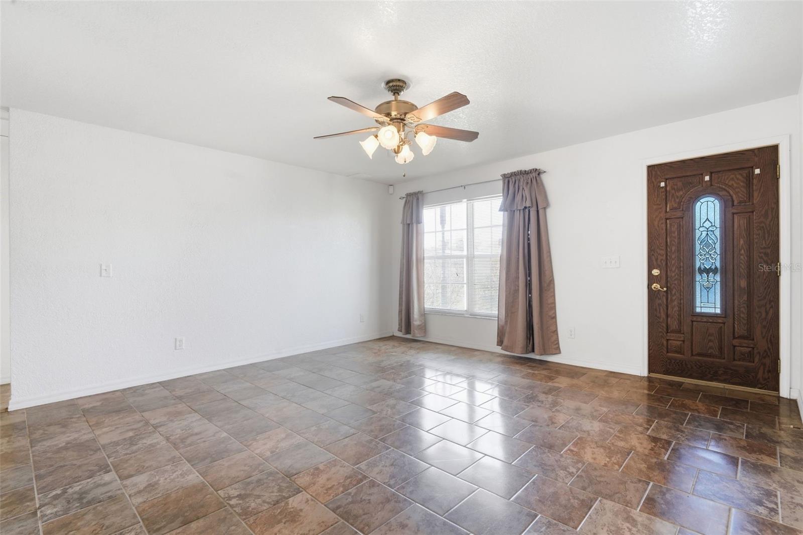 Image 3 of 36 For 709 Pamela Avenue