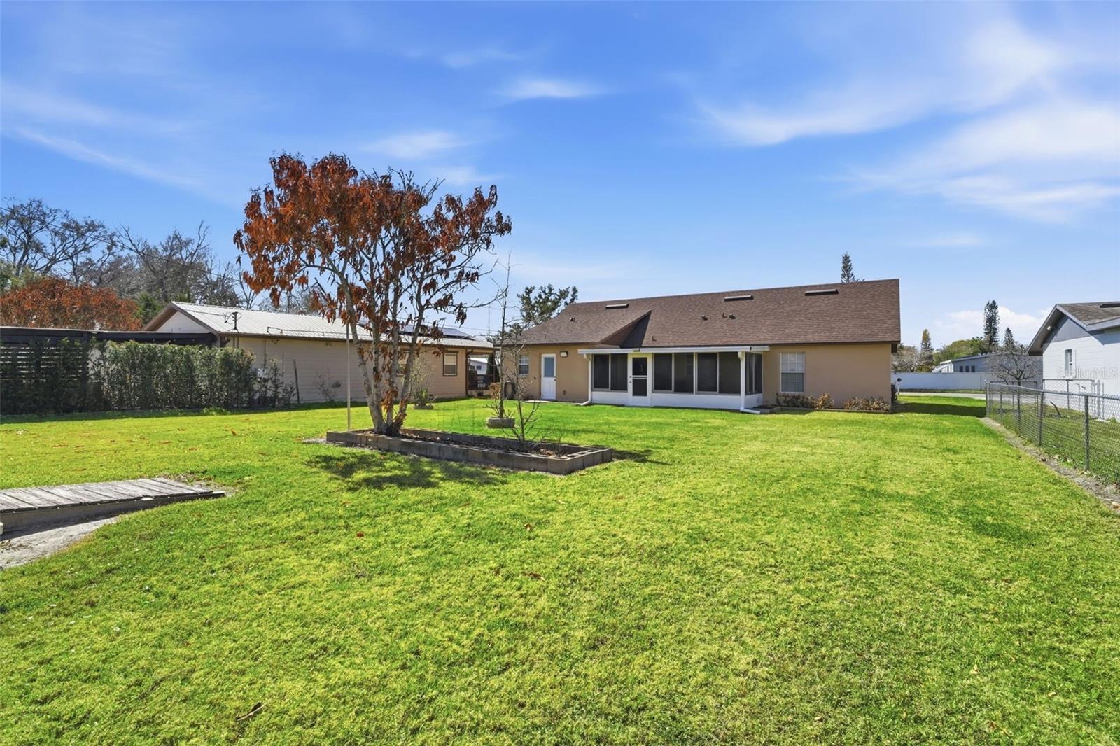 Image 30 of 36 For 709 Pamela Avenue